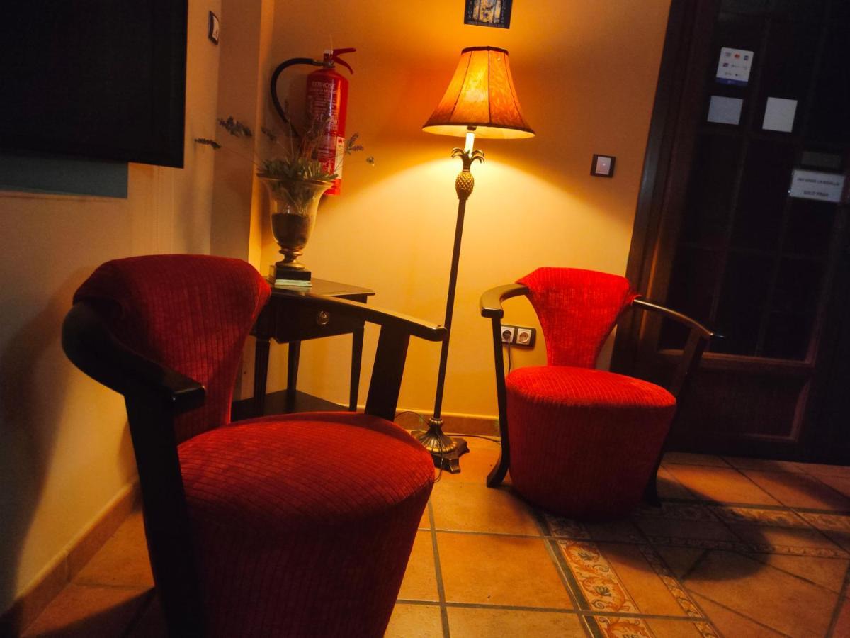 El Cuartel De Lugueros Hotel Eksteriør billede