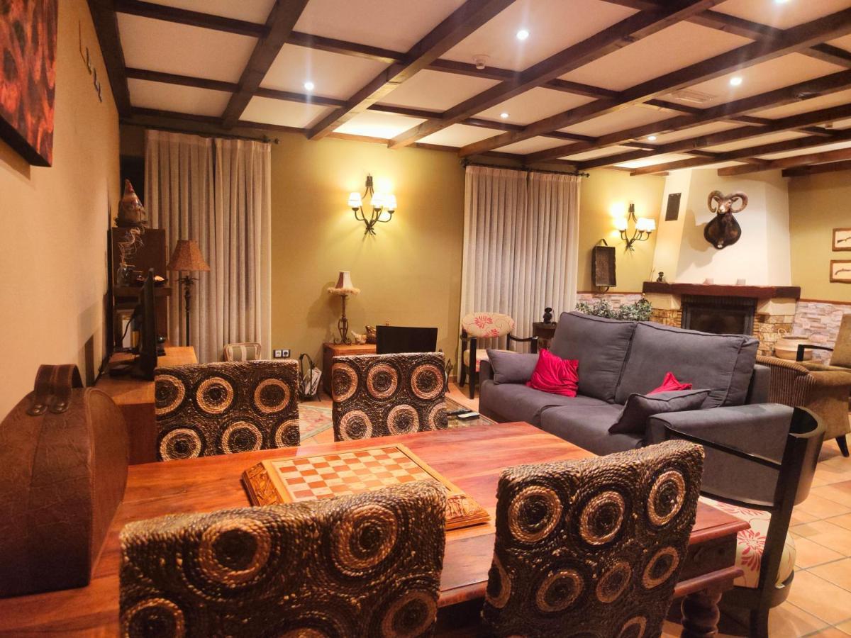 El Cuartel De Lugueros Hotel Eksteriør billede
