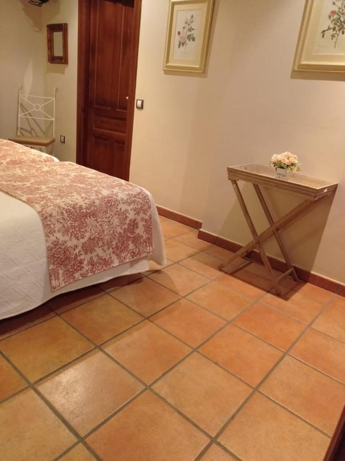 El Cuartel De Lugueros Hotel Eksteriør billede